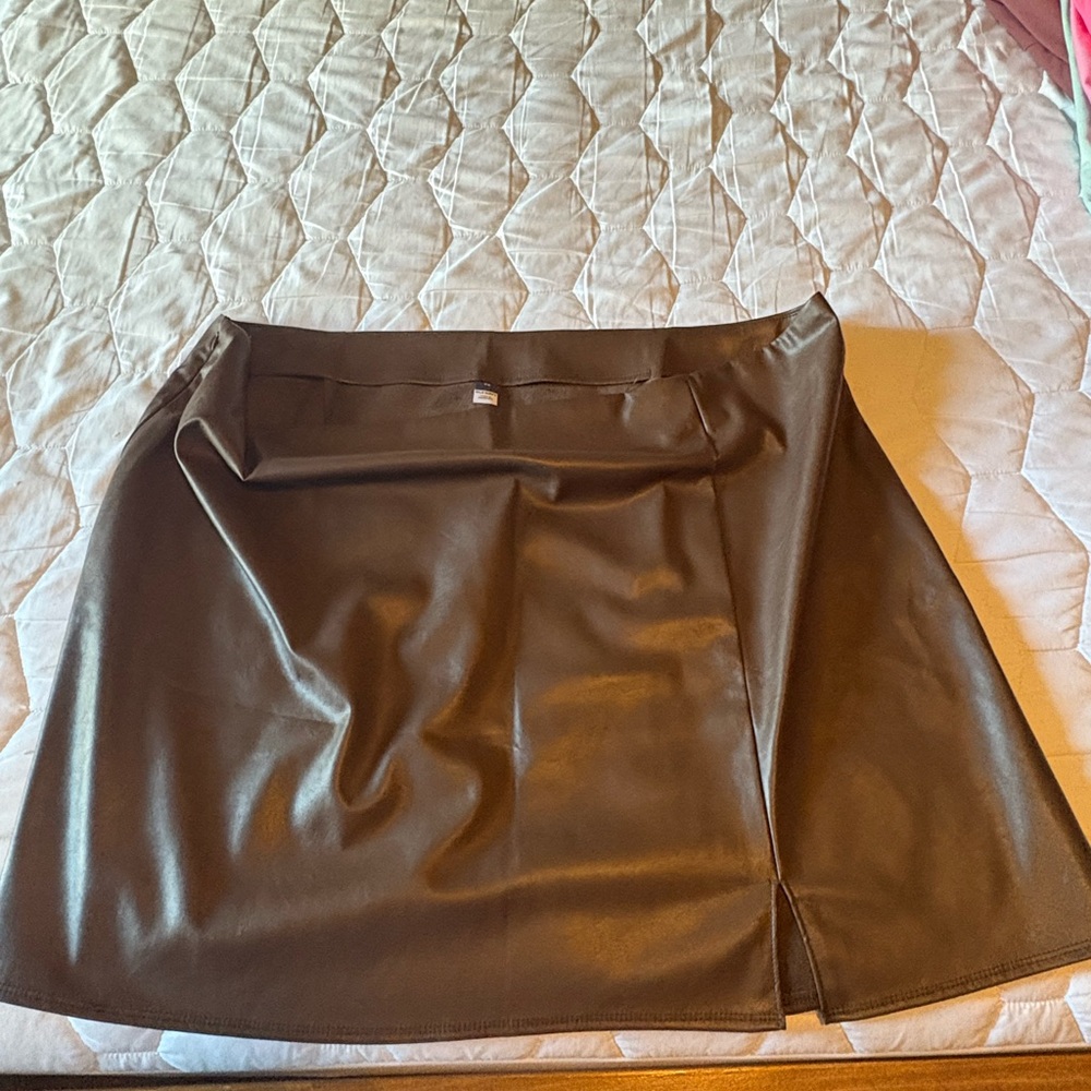 Old Navy faux leather skirt